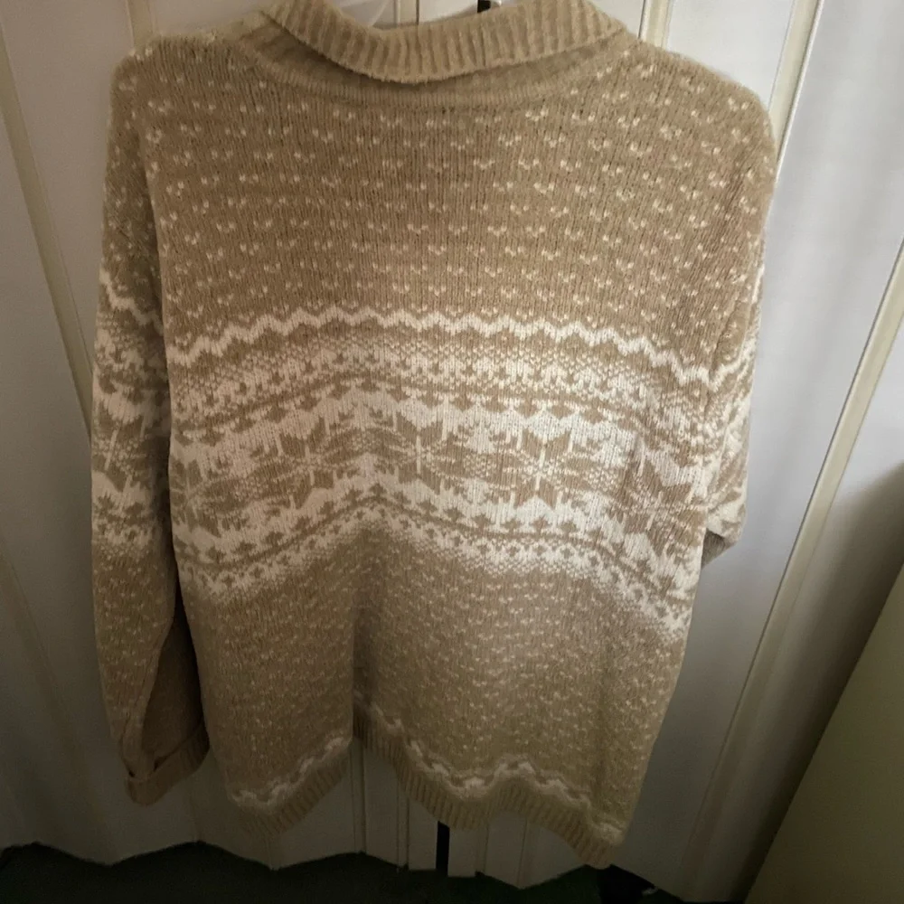 Sweater - Picture 2 of 3
